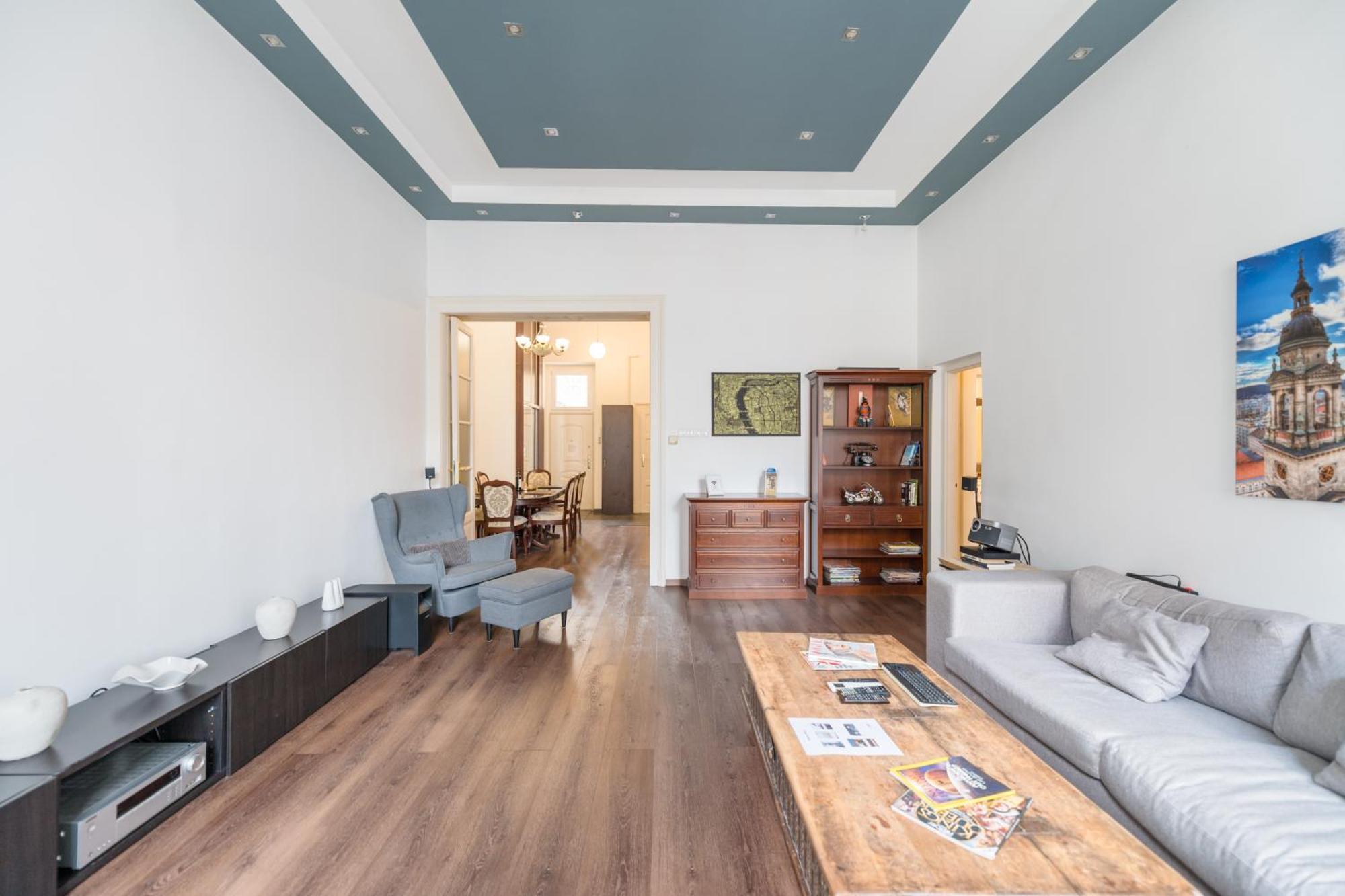 Apartment Venus - Broadway I