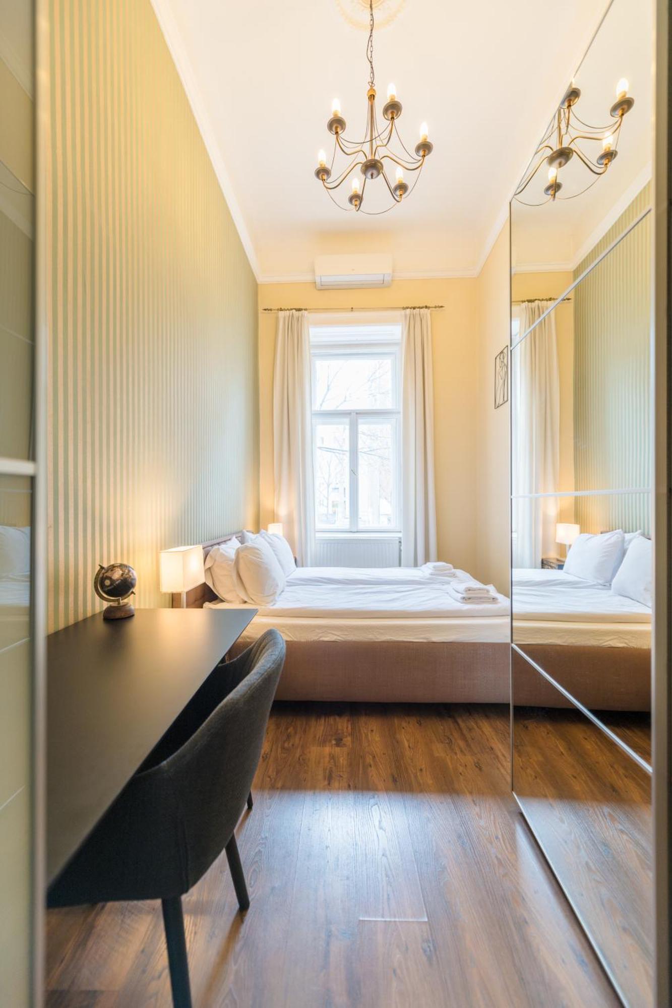 Apartment Venus - Broadway I